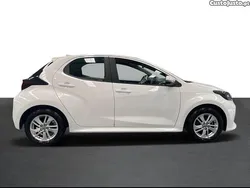Branco Usado 2023 Toyota Yaris Comfort | € 18.250 (Preço justo)