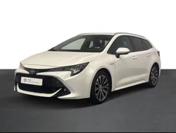 Branco perola (metalizado) Usado 2019 Toyota Corolla Comfort Sedan | € 24.500 (Preço elevado)