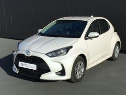 Branco (sólida) Usado 2023 Toyota Yaris Comfort Sedan | € 18.250 (Preço justo)