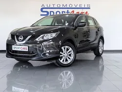 Preto Usado 2015 Nissan Qashqai N-Connecta SUV | € 15.950 (Preço justo)