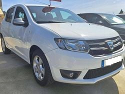 Branco Usado 2015 Dacia Sandero Citadino | € 7.950 (Preço justo)