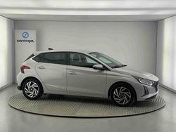 Cinzento Usado 2024 Hyundai i20 Comfort Citadino | € 17.490 (Preço justo)