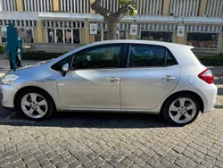 Cinzento Usado 2012 Toyota Auris Citadino | € 11.000