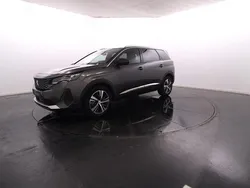 Cinzento Usado 2024 Peugeot 5008 Monovolume | € 31.900 (Preço elevado)