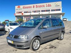 Cinza Usado 2010 Seat Alhambra Reference Monovolume | € 16.800