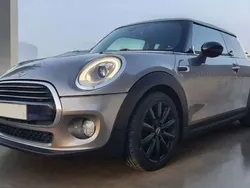 Cinzento platina Usado 2017 Mini Cooper Coupé Coupé | € 14.500 (Preço justo)
