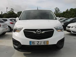 Branco Usado 2019 Opel Combo Enjoy Monovolume | € 13.000 (Preço justo)