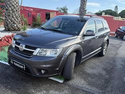 Cinzento Usado 2014 Fiat Freemont Cross SUV | € 12.500 (Preço justo)