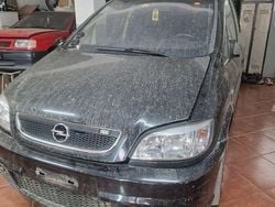 Usado 2004 Opel Zafira OPC Monovolume | € 1.100