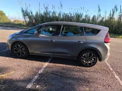 Cinzento Usado 2018 Renault Scénic IV Monovolume | € 9.500 (Super Preço)