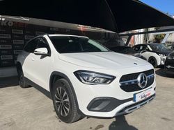 Branco Usado 2022 Mercedes GLA250 Style SUV | € 37.900 (Preço justo)