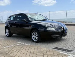 Preto Usado 2001 Alfa Romeo 147 Citadino | € 2.400