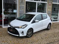 Branco Usado 2015 Toyota Yaris Comfort | € 10.950 (Bom preço)