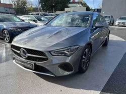 Cinzento Usado 2024 Mercedes CLA180 Sedan | € 39.900 (Bom preço)