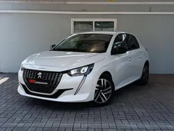 Branco Usado 2022 Peugeot 208 Allure Citadino | € 15.490 (Bom preço)