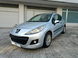 Cinza Usado 2009 Peugeot 207 Van | € 4.000