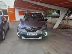 Cinzento Usado 2019 Renault Captur SUV | € 16.900 (Preço elevado)