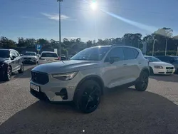 Cinzento Novo 2025 Volvo XC40 SUV | € 43.900 (Preço justo)