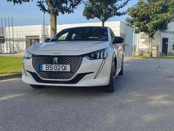 Branco Usado 2021 Peugeot e-208 Citadino | € 19.990 (Preço elevado)