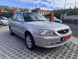 Cinza Usado 2003 Hyundai Accent Active Citadino | € 4.250