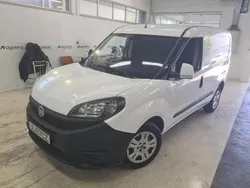 Branco Usado 2021 Fiat Doblò Easy Monovolume | € 11.900 (Preço justo)
