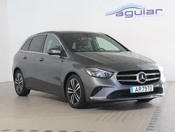 Cinza Usado 2022 Mercedes B180 Progressive Monovolume | € 29.900