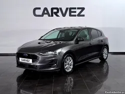 Cinza Usado 2022 Ford Focus Titanium | € 18.900 (Preço justo)