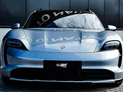 Cinza Usado 2022 Porsche Taycan Sedan | € 69.999