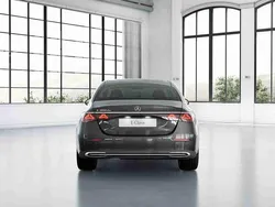 Cinzento Novo 2025 Mercedes E300 Sedan | € 80.160 (Caro)
