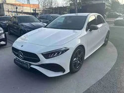 Branco Usado 2023 Mercedes A200 AMG line Citadino | € 35.900 (Preço justo)