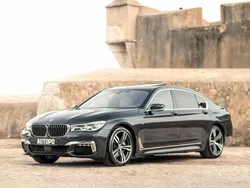 Cinzento Usado 2016 BMW 730 Sedan | € 38.900