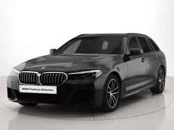 Cinzento Usado 2023 BMW 520 Carrinha | € 45.490 (Preço justo)