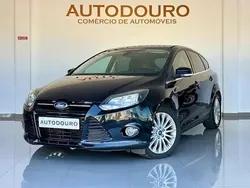 Preto Usado 2013 Ford Focus Titanium Citadino | € 10.990