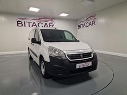 Branco Usado 2016 Peugeot Partner Premium Monovolume | € 13.950 (Preço elevado)