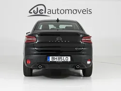 Preto Usado 2024 Citroën C4 Feel Sedan | € 22.900 (Preço justo)