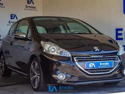 Preto Usado 2012 Peugeot 208 Citadino | € 10.250 (Preço elevado)