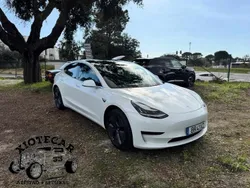 Branco Usado 2019 Tesla Model 3 Standard Range Plus Sedan | € 22.000 (Bom preço)