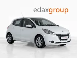 Branco Usado 2015 Peugeot 208 Citadino | € 5.490 (Super Preço)