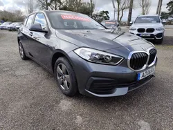 Cinza Usado 2020 BMW 118 Citadino | € 22.900 (Preço justo)