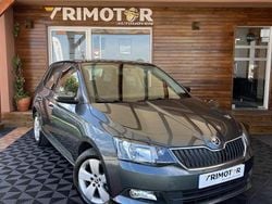 Cinzento Usado 2016 Skoda Fabia | € 11.290 (Caro)