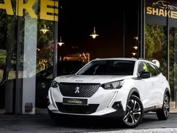 Branco Usado 2022 Peugeot 2008 Allure SUV | € 21.750 (Preço justo)