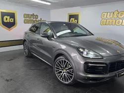 Cinzento Usado 2022 Porsche Cayenne SUV | € 96.500 (Preço elevado)