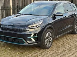 Azul Usado 2019 Kia e-Niro SUV | € 17.900 (Preço justo)