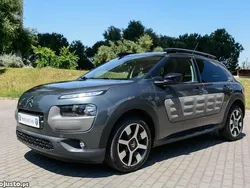 Cinza Usado 2017 Citroën C4 Cactus PureTech Citadino | € 10.450 (Preço justo)