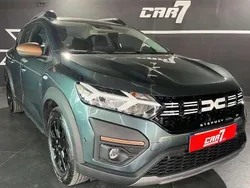 Verde escuro Usado 2024 Dacia Sandero Extreme Citadino | € 16.990 (Bom preço)