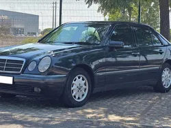 Azul Usado 1996 Mercedes E300 Sedan | € 5.490