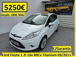 Branco Usado 2011 Ford Fiesta Citadino | € 5.250 (Preço justo)