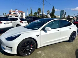 Branco Usado 2021 Tesla Model 3 Performance Sedan | € 33.900 (Preço elevado)