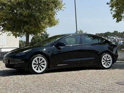 Usado 2021 Tesla Model 3 Standard Range Plus Sedan | € 24.700 (Bom preço)