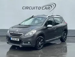 Cinzento Usado 2013 Peugeot 2008 Allure SUV | € 8.750 (Bom preço)